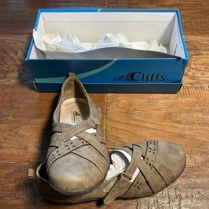 The Cliffs by white mountain Stone colored Shoes